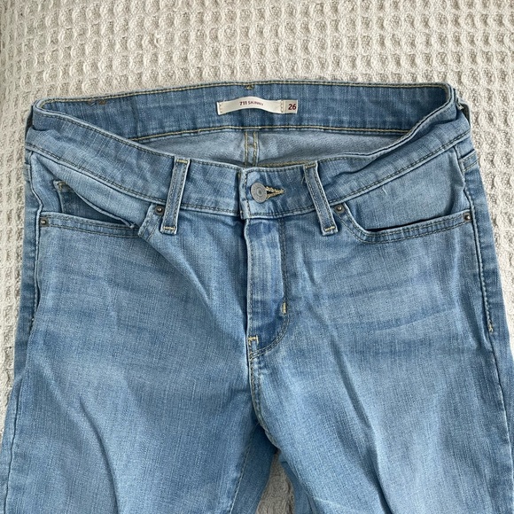 Levi’s 711 Skinny Jeans (mid-rise) - Picture 3 of 5